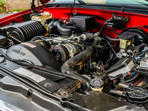 Used 1999 Chevrolet Tahoe LS image 17