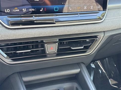 Certified 2025 Volkswagen Tiguan S image 21