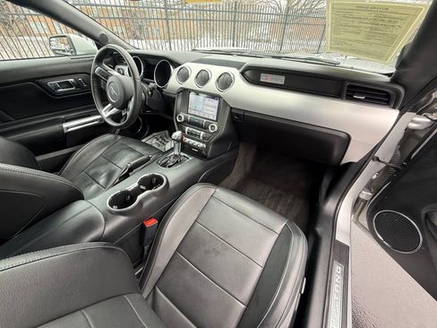 Used 2017 Ford Mustang Premium image 15