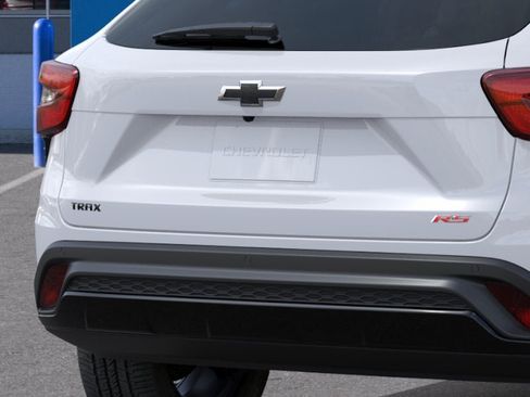 New 2026 Chevrolet Trax RS w/ Driver Confidence Package FWD image 38