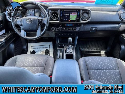 Used 2016 Toyota Tacoma TRD Off-Road AWD/4WD image 8