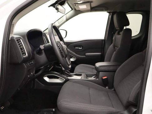 Used 2024 Nissan Frontier SV image 26
