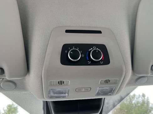 Used 2023 Ford Transit 350 XLT image 30