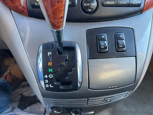 Used 2006 Toyota Sienna XLE Limited image 20