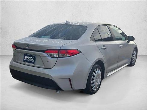 Used 2023 Toyota Corolla LE FWD image 5
