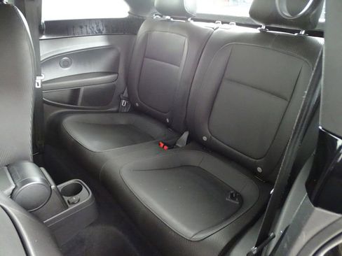 Used 2014 Volkswagen Beetle 2.5 image 10