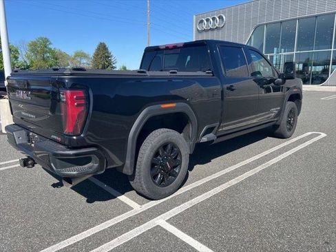 Used 2024 GMC Sierra 2500 AT4 w/ AT4 Premium Plus Package AWD/4WD image 2