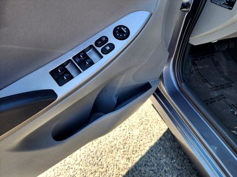 Used 2015 Hyundai Accent GLS image 10