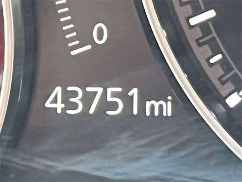 Used 2024 MAZDA MAZDA3 Hatchback w/Premium Plus Pkg image 29