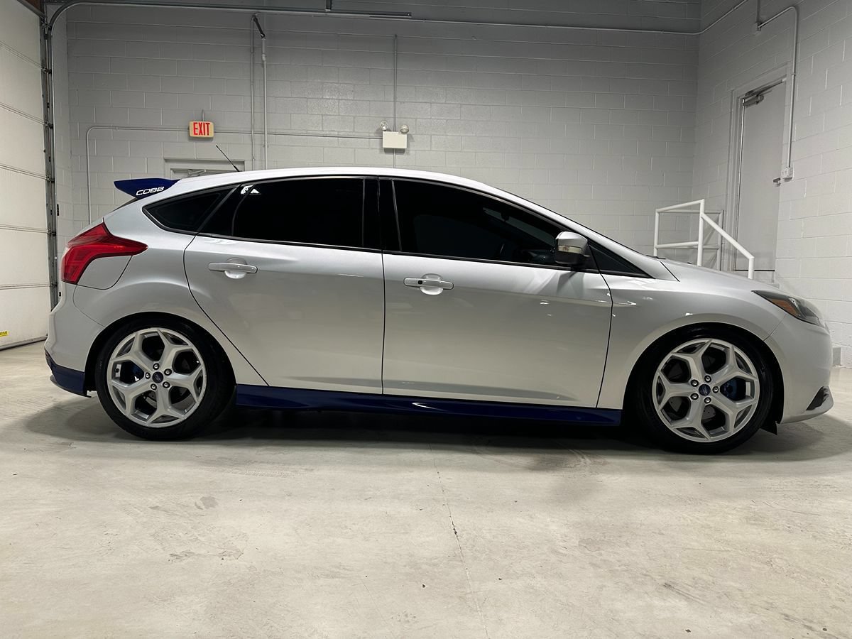 Used 2013 Ford Focus ST FWD image 2