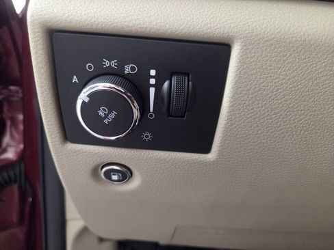 Used 2021 Jeep Grand Cherokee Limited w/ Luxury Group II RWD image 19