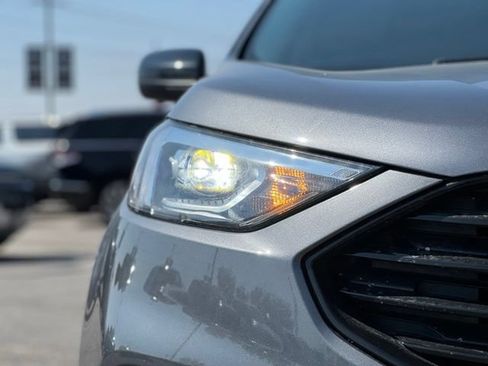 Used 2022 Ford Edge SE w/ Black Appearance Package AWD/4WD image 12