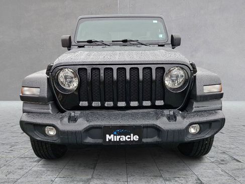 Used 2022 Jeep Wrangler Unlimited Sport image 2