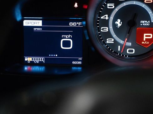 Used 2018 Ferrari 488 Spider RWD image 35