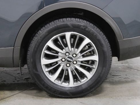 Used 2023 Lincoln Nautilus AWD w/ Premium Package image 17