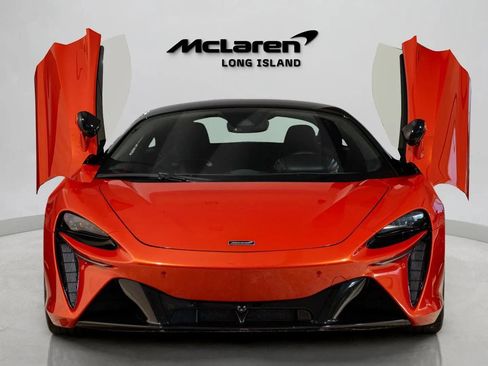 Used 2023 McLaren Artura image 29