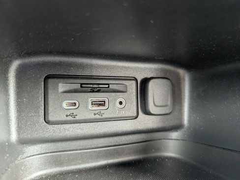 Used 2021 Chevrolet Equinox LT AWD/4WD image 27