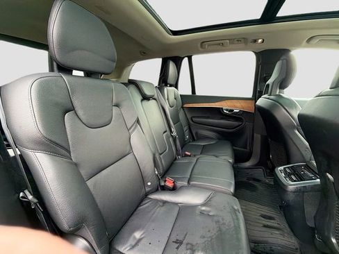 Used 2021 Volvo XC90 T6 Momentum w/ Climate Package image 28