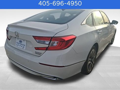 Used 2020 Honda Accord Touring image 4