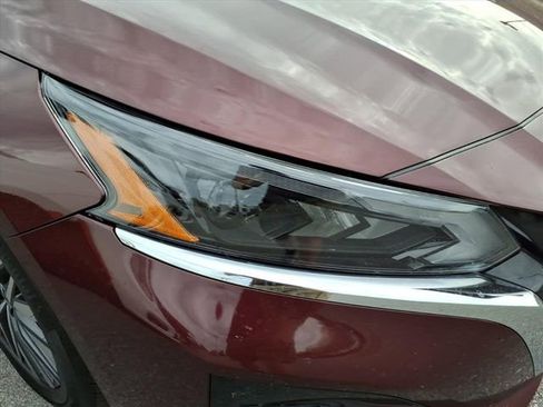 Used 2025 Nissan Altima 2.5 SV image 3