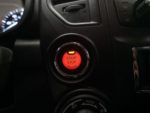 Used 2024 Nissan Titan SV w/ SV Convenience Package AWD/4WD image 30