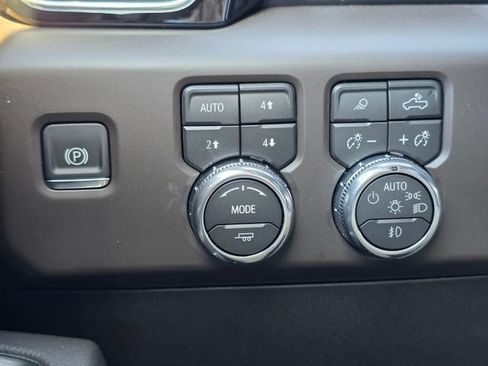 New 2026 GMC Sierra 1500 Denali w/ Denali Reserve Package AWD/4WD image 33