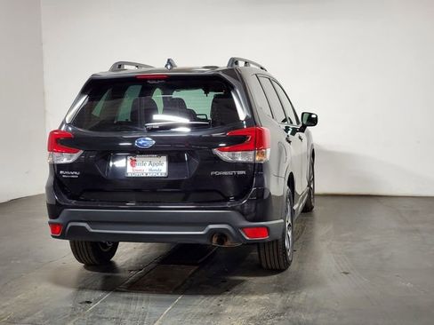 Used 2022 Subaru Forester Premium image 30