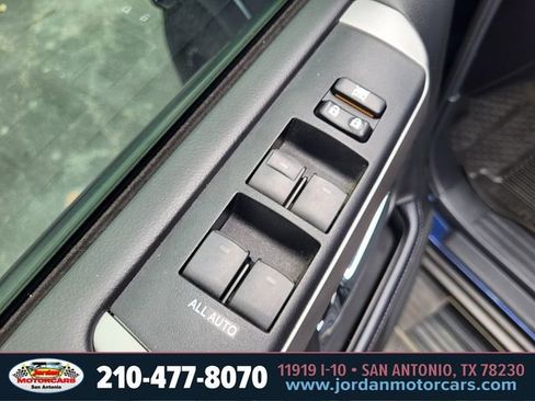 Used 2018 Toyota 4Runner SR5 Premium AWD/4WD image 17