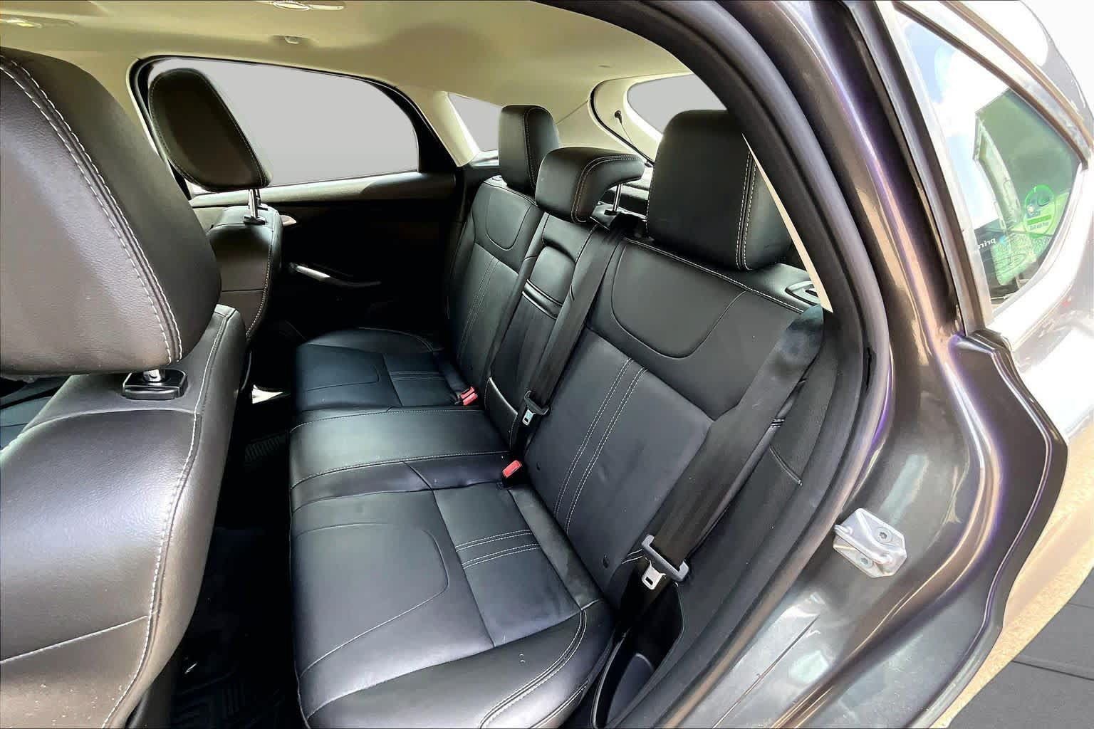 Used 2013 Ford Focus Titanium FWD image 21
