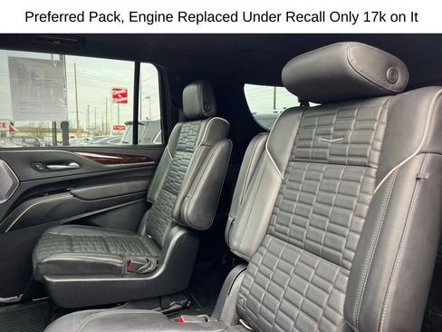 Used 2022 Cadillac Escalade ESV Sport Platinum w/ LPO, ONYX Package image 24