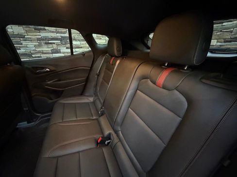 Used 2024 Chevrolet Trax RS w/ Sunroof Package image 28