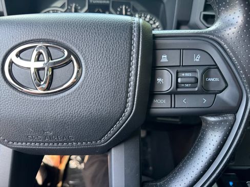 Used 2026 Toyota Tundra SR AWD/4WD image 30