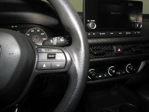 Certified 2024 Honda HR-V LX image 6