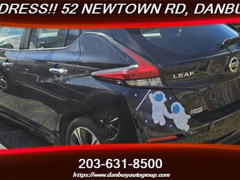Used 2018 Nissan Leaf SV w/ SV Technology Package image 19