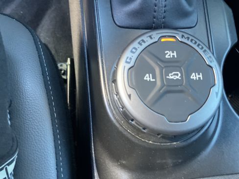 Used 2023 Ford Bronco Outer Banks AWD/4WD image 29