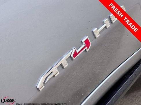 Used 2024 GMC Sierra 2500 AT4 w/ AT4 Premium Plus Package AWD/4WD image 11