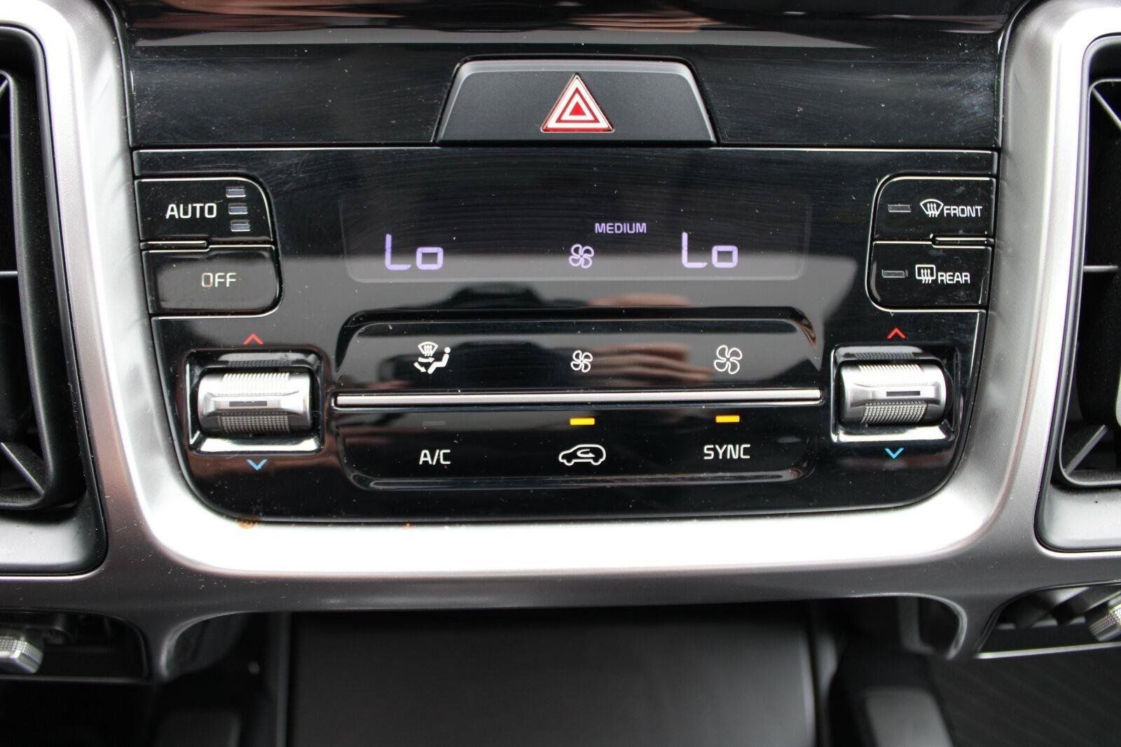 Used 2023 Kia Sorento S w/ Panoramic Sunroof Package FWD image 25