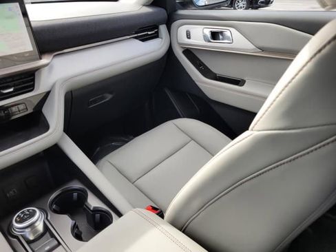 New 2026 Ford Explorer Active image 21