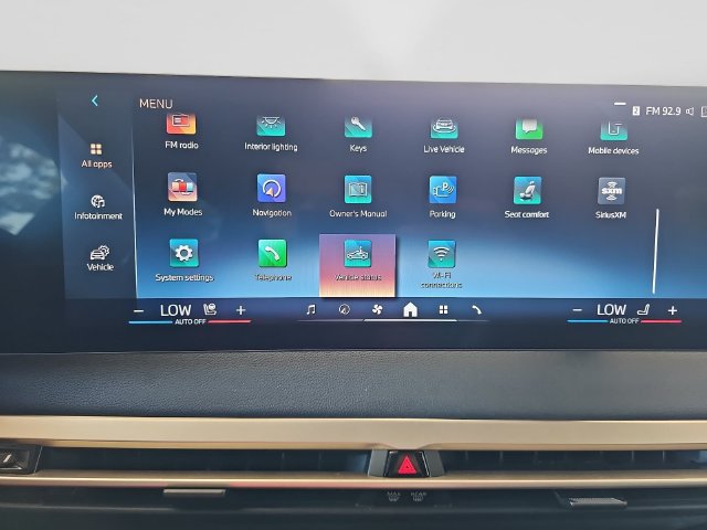 Used 2024 BMW iX xDrive50 w/ Premium Package AWD/4WD image 21