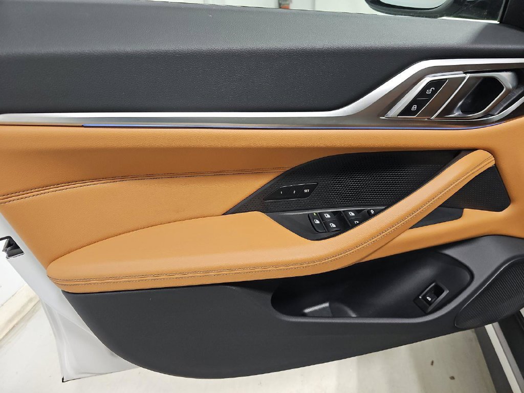 Used 2023 BMW i4 eDrive35 w/ Premium Package RWD image 8