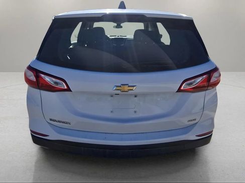 Used 2020 Chevrolet Equinox LS image 4