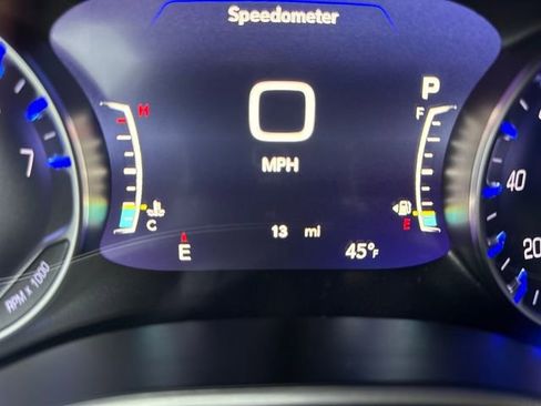 New 2026 Chrysler Pacifica Select image 21