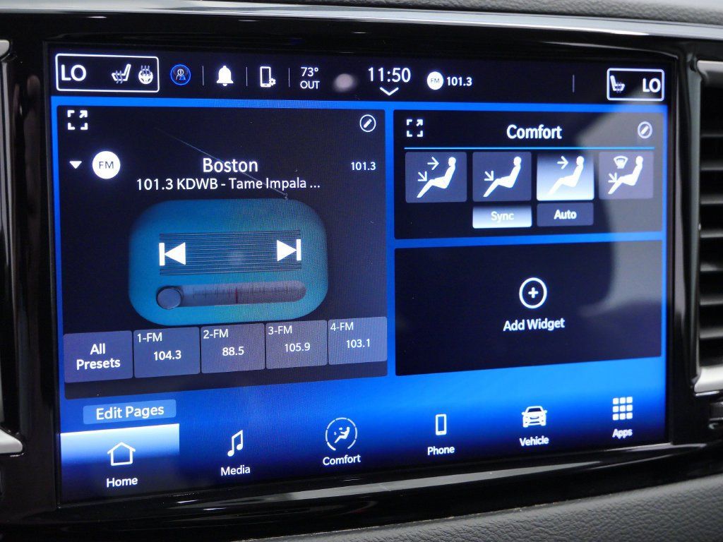 Certified 2023 Chrysler Pacifica Touring-L FWD image 28