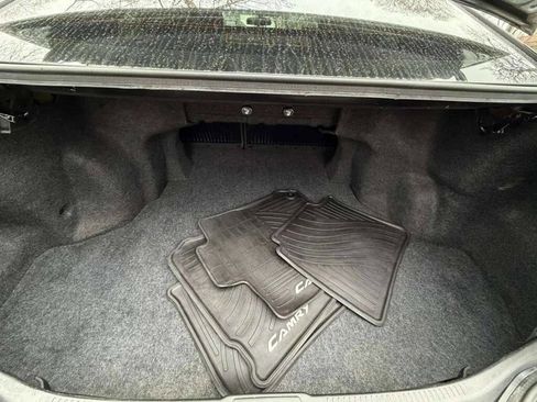 Used 2012 Toyota Camry SE FWD image 16