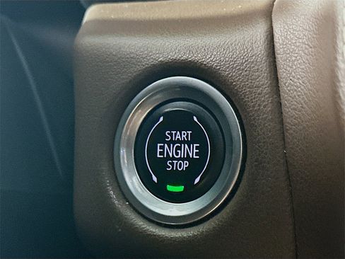 Used 2021 Chevrolet Tahoe High Country w/ Premium Package image 27