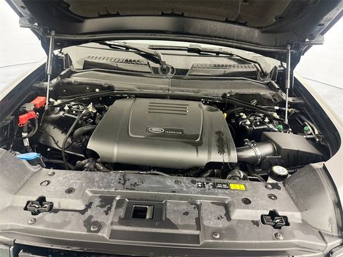 Certified 2025 Land Rover Defender 90 S image 28