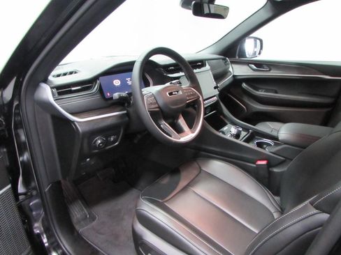 New 2026 Jeep Grand Cherokee L Limited image 13