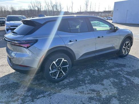 New 2026 Chevrolet Equinox EV LT image 6