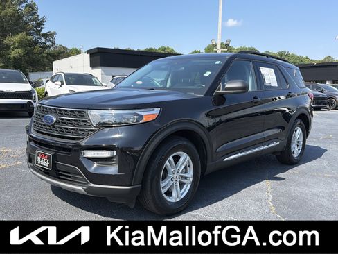 Used 2023 Ford Explorer XLT w/ Equipment Group 202A RWD image 1