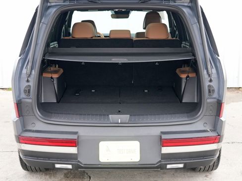 Used 2024 Hyundai Santa Fe Limited image 9